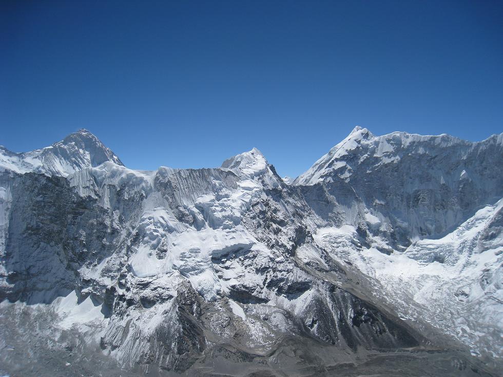 17.%20Makalu%20view%20from%20Imja%20Tse%20Summit-4.2.2011.JPG