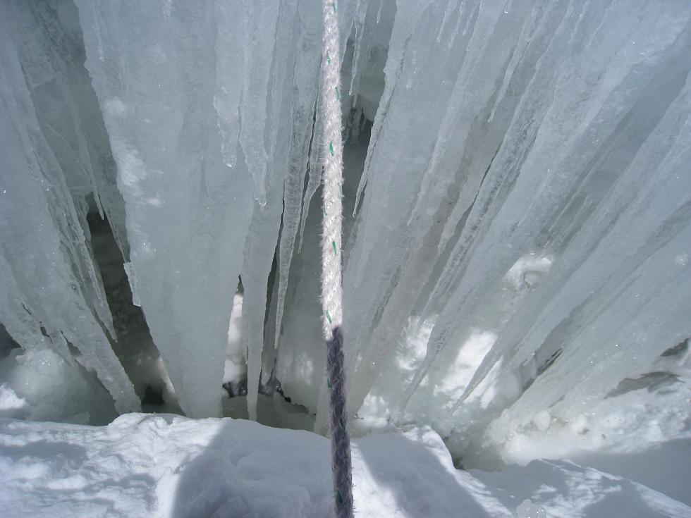 6.%20Imja%20Tse%20Crevasse%20-%204.2.2011.JPG