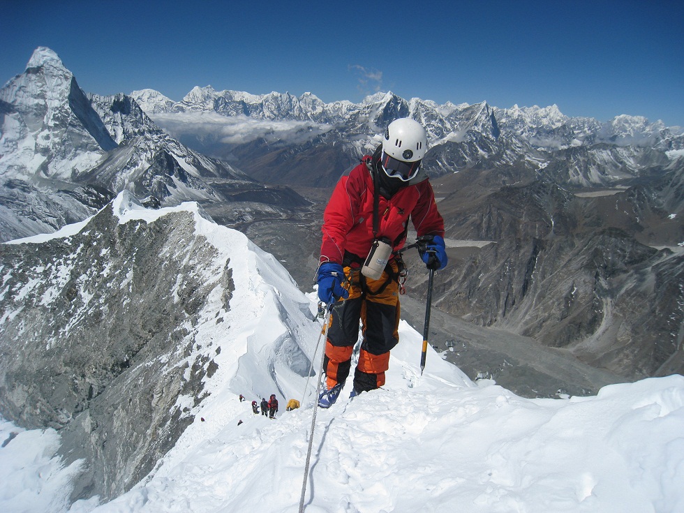 Imja%20Tse%20Ridge%20-%204.2.2011.jpg