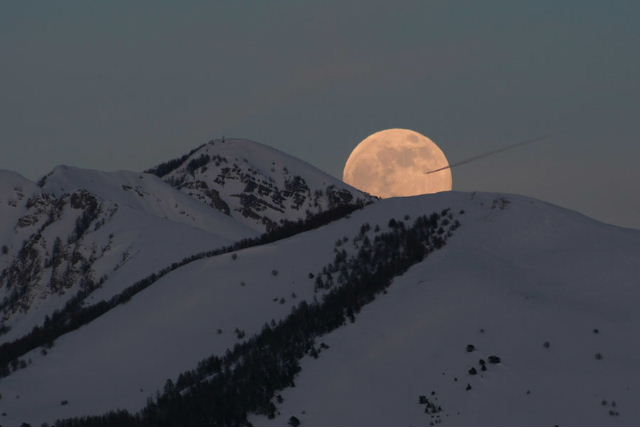 moon_jacques5.jpg
