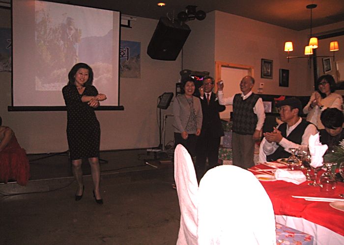 Party202a.jpg